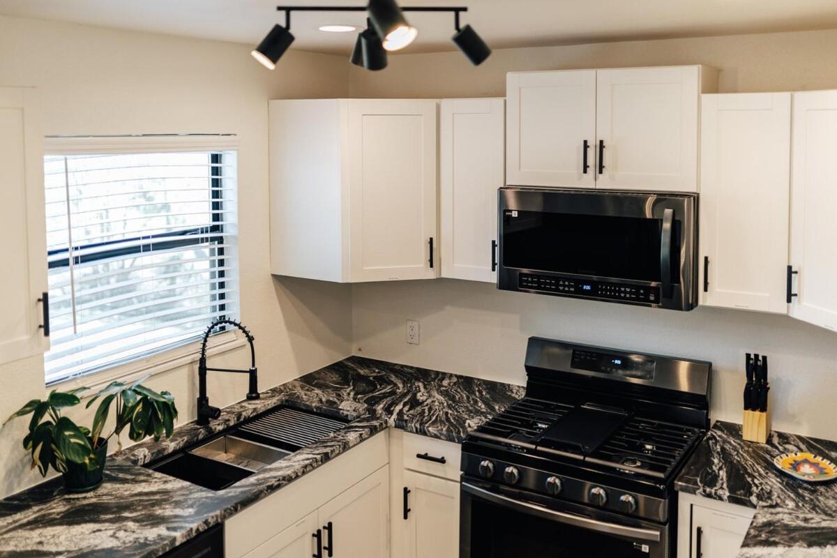 New Build, 2Units4Br, King Bed& Rain Shower, Walk 2 Soco Eateries Austin Exterior foto